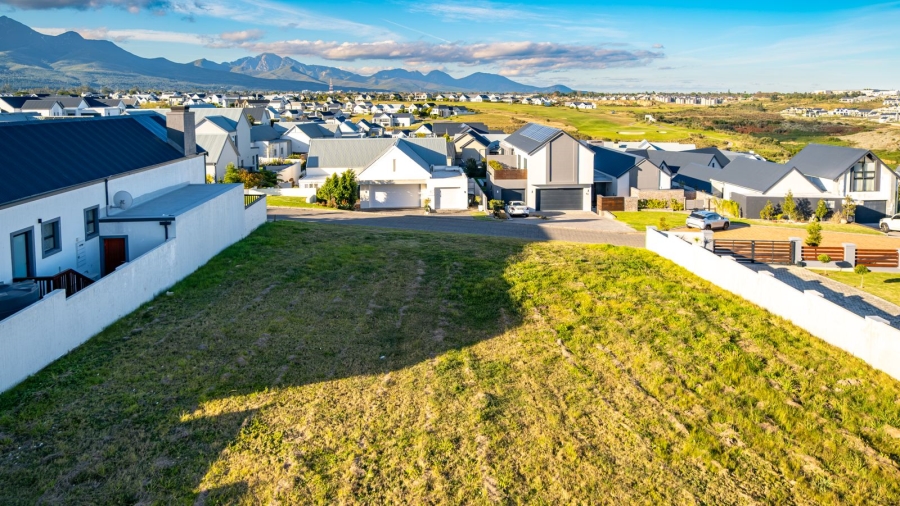 0 Bedroom Property for Sale in Kingswood Golf Estate Western Cape